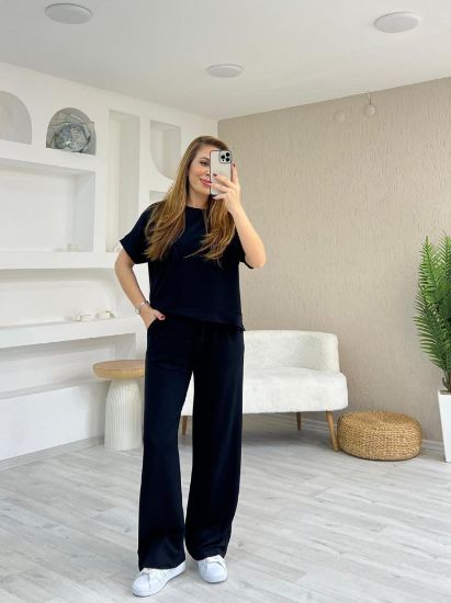 Kadın Modal Kumaş V Yaka Tişört Ve Bol Kesim Pantolon Ikili Takım resmi